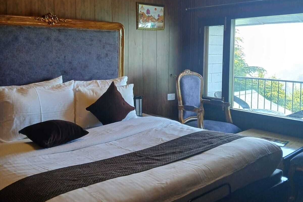 Rom – deluxe | Safe på rommet, skrivebord, lydisolert og strykejern/-brett