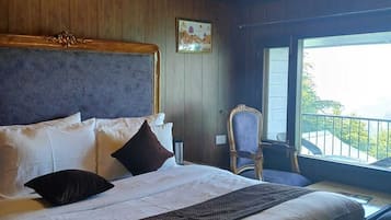 Chambre Deluxe | Coffres-forts dans les chambres, bureau, chambres insonorisées