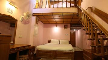 Family Room | In-room safe, desk, soundproofing, iron/ironing board