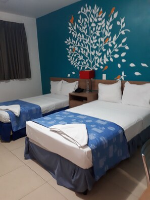Double Room | In-room safe, individually decorated, desk, rollaway beds - Hotel Arbol De Sueños (San Salvador)
