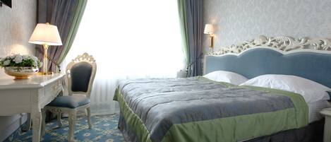 Desk, laptop workspace, free WiFi, bed sheets