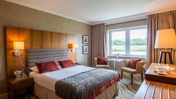 Executive Double or Twin Room, Lake View | In-room safe, desk, laptop workspace, cots/infant beds