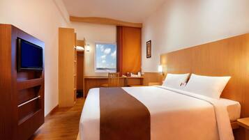 In-room safe, desk, soundproofing, iron/ironing board