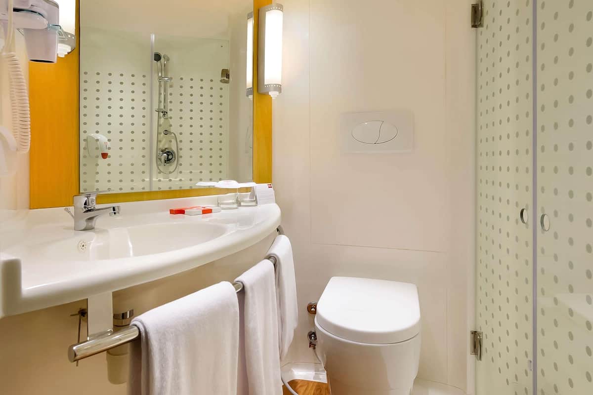 In-room safe, desk, soundproofing, iron/ironing board