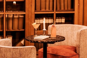 Bar (on property) - Hotel Altein Arosa, a Faern Collection Resort (Arosa)