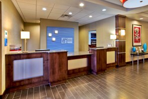 Exterior - Holiday Inn Express & Suites Oak Ridge by IHG (Oak Ridge)