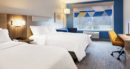 Holiday Inn Express & Suites Oak Ridge by IHG