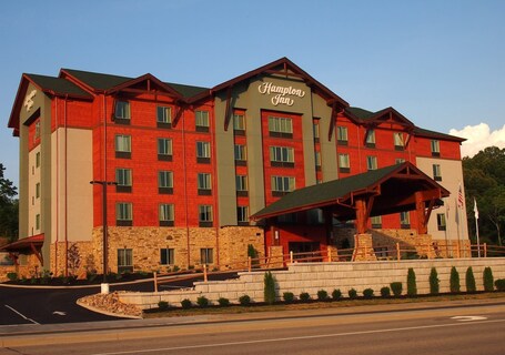 Hampton Inn Pigeon Forge - Image 21