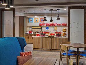 Free daily buffet breakfast - Hampton Inn Pigeon Forge (Pigeon Forge)
