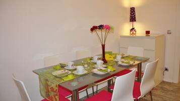 Standard Apartment, 1 Bedroom, Kitchen | Private kitchen