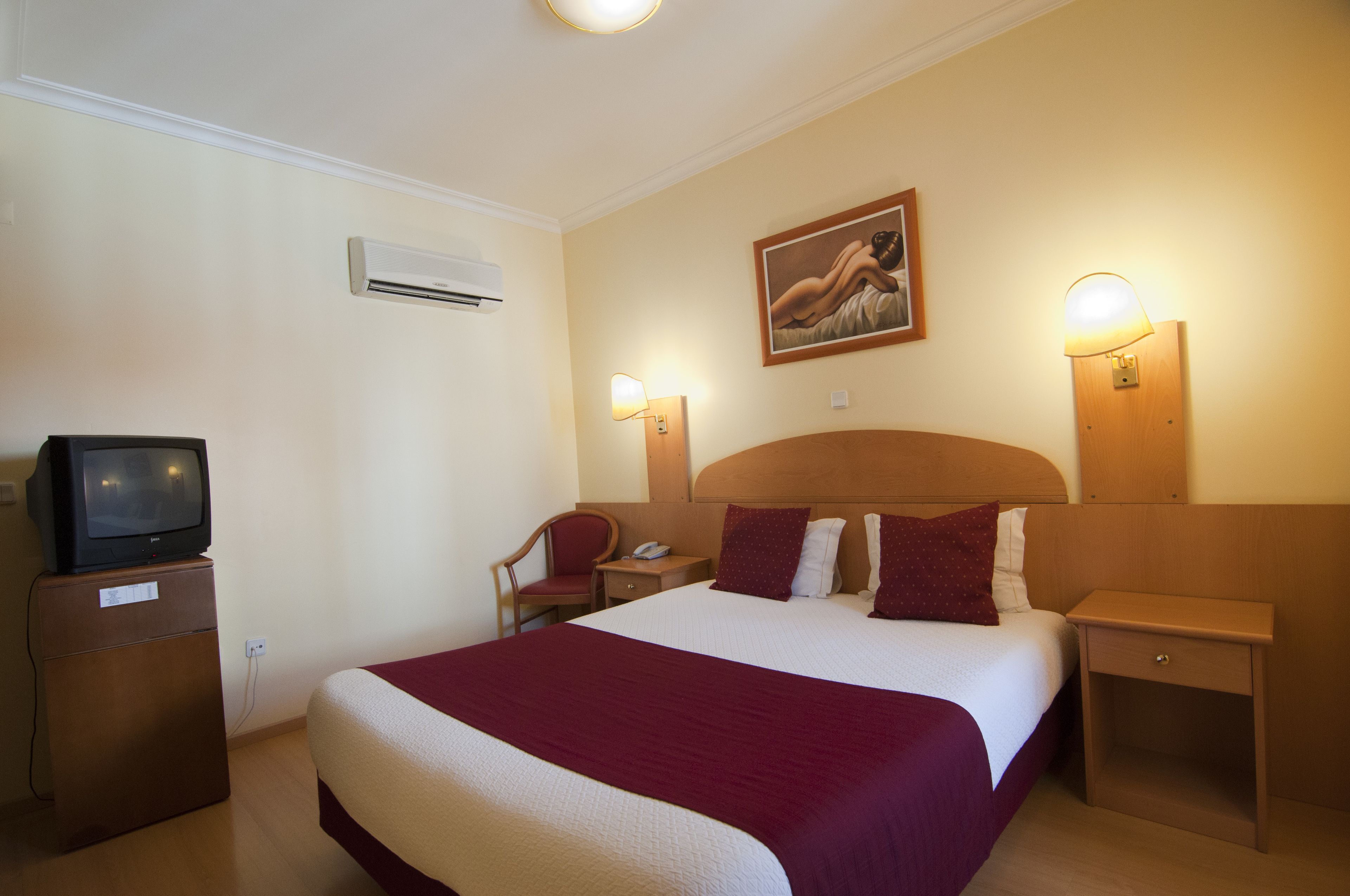 double or twin room | 1 bedroom, minibar, in-room safe, blackout curtains