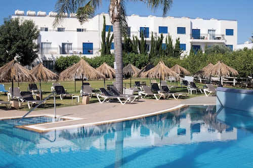 Captain Karas Holiday Apartments