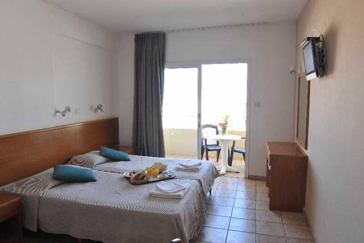 Desk, laptop workspace, blackout drapes, WiFi (free)