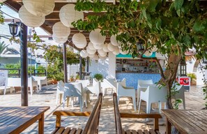 屋外プール、サンラウンジャー