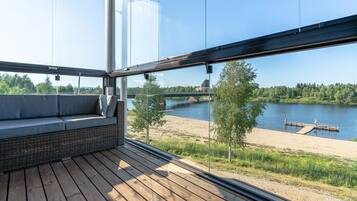 Deluxe Twin with own Sauna and Balcony (new wing) | Terraza o patio