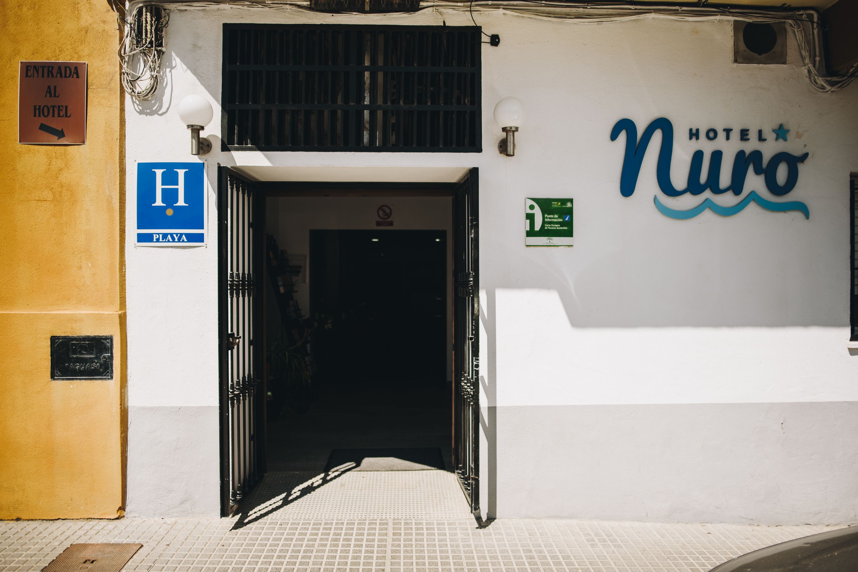 Entrada al alojamiento