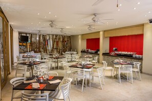 Frokost serveres