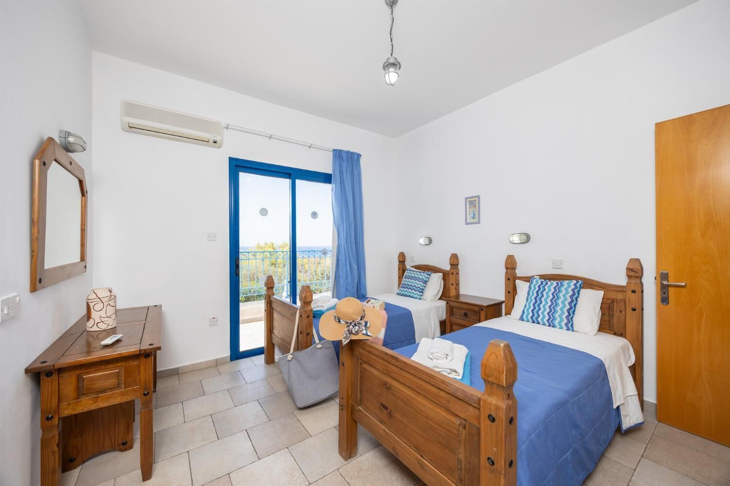 Villa 3 - Ermis 3 Bedroom/Private Pool | 3 間臥室、羽絨被、客房內保險箱、獨特裝潢