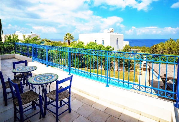 Villa 1 - POSEIDONAS 3 Bedroom/Private Pool | Blick vom Balkon