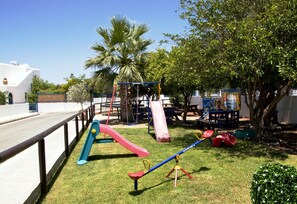 Area giochi per bambini (all'aperto)