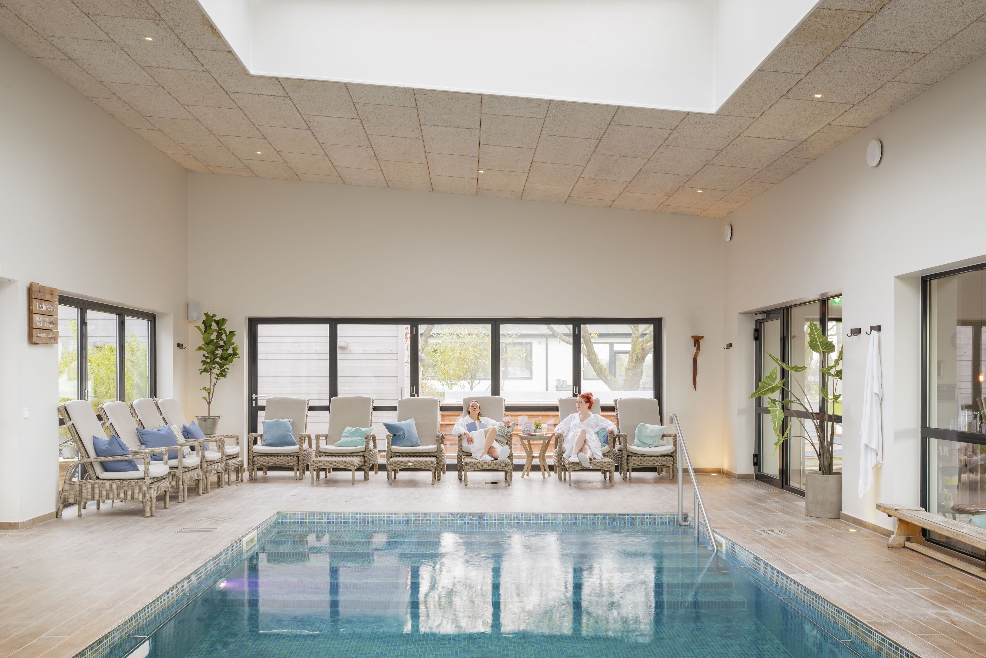 Indoor pool, 3 outdoor pools, open 7:00 AM to midnight, sun loungers