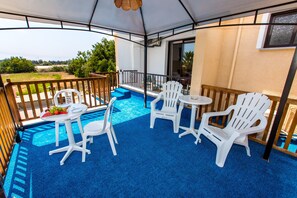 Chambre avec lits jumeaux, balcon, vue jardin | Balcon