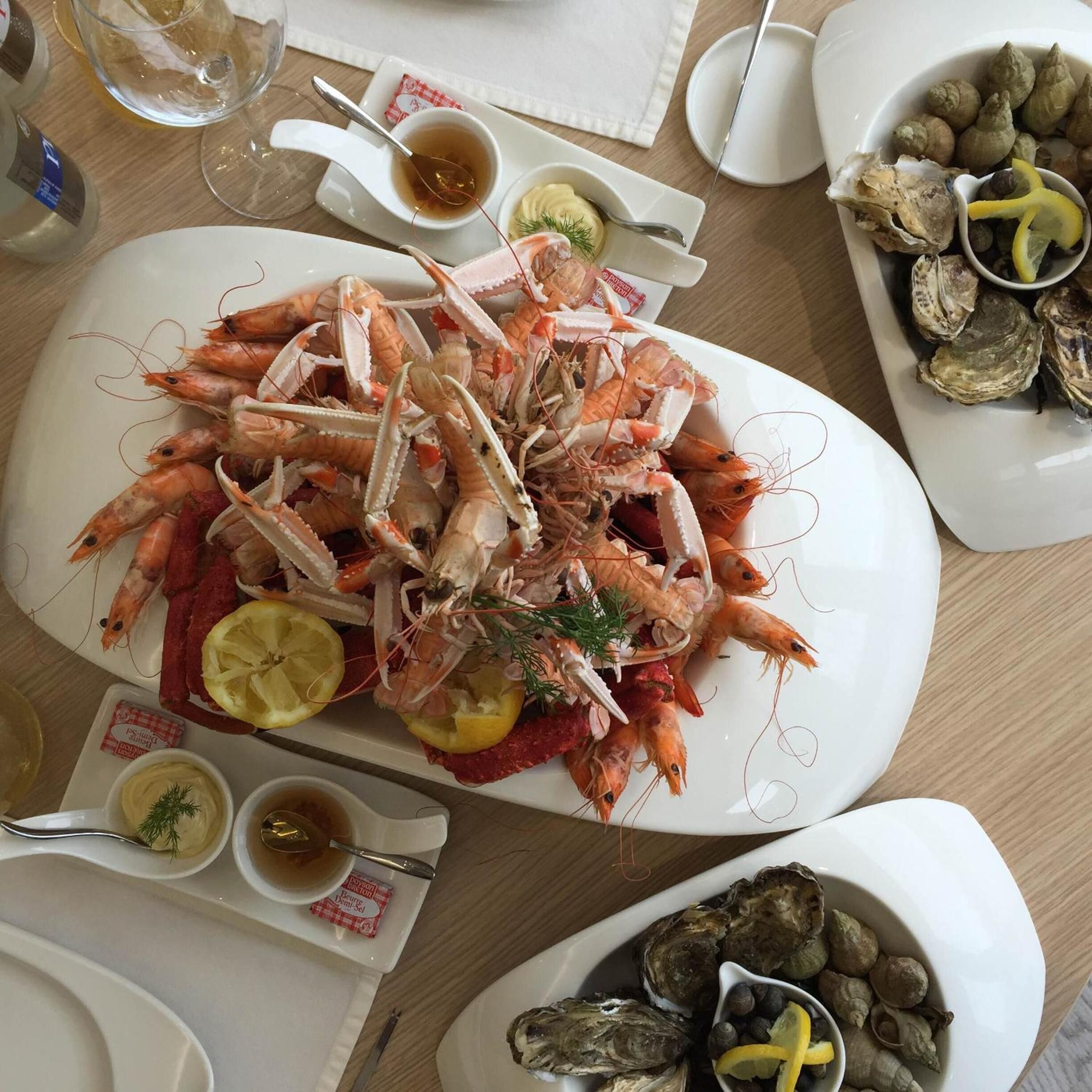 lunch and dinner served, regional cuisine