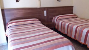 Schreibtisch, kostenloses WLAN