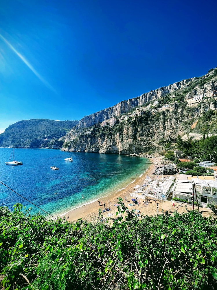 Hotel Normandy by null