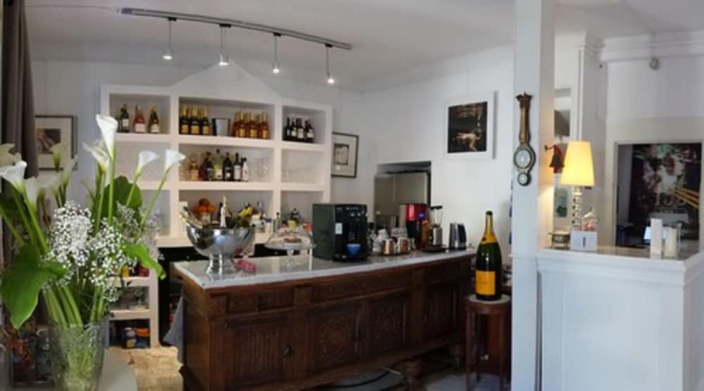 Hotel Normandy by null