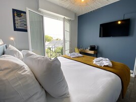 Comfort Room | Desk, blackout drapes, soundproofing, iron/ironing board (on request)