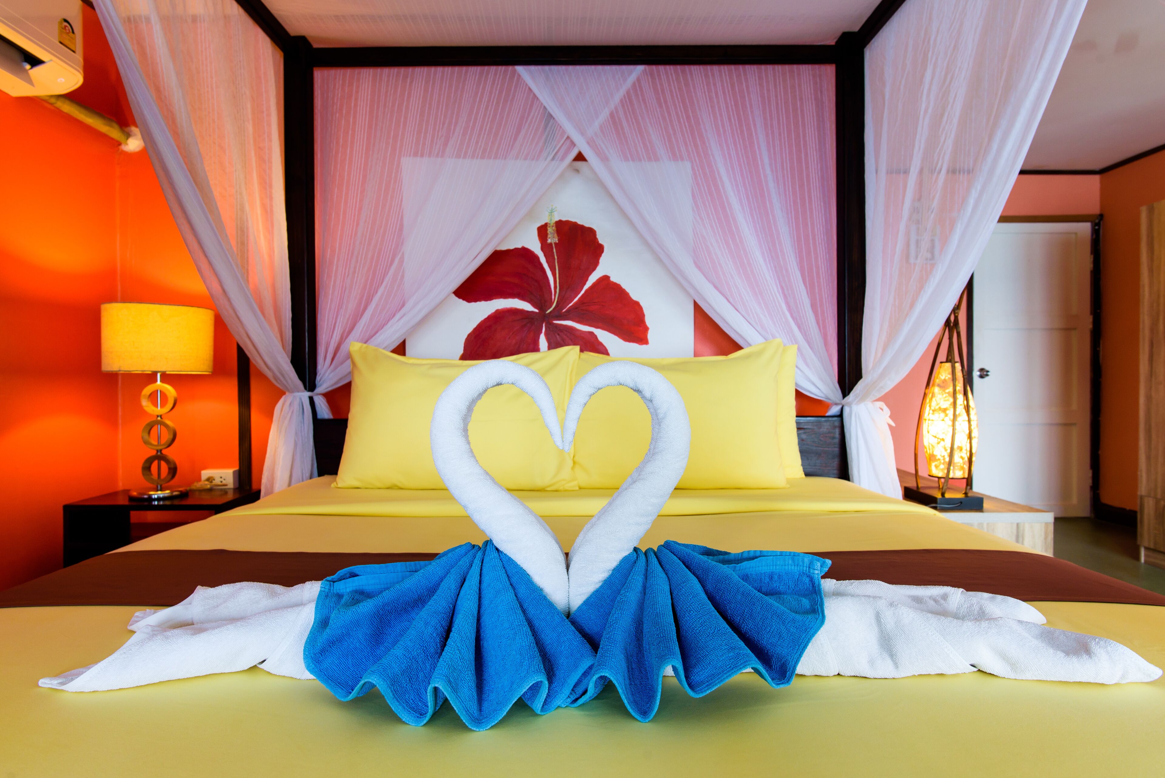 suite (on sea) | free wifi, bed sheets