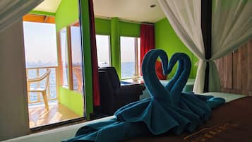 Suite (On Sea) | Free WiFi, bed sheets