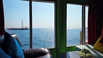 Suite (On Sea) | Free WiFi, bed sheets