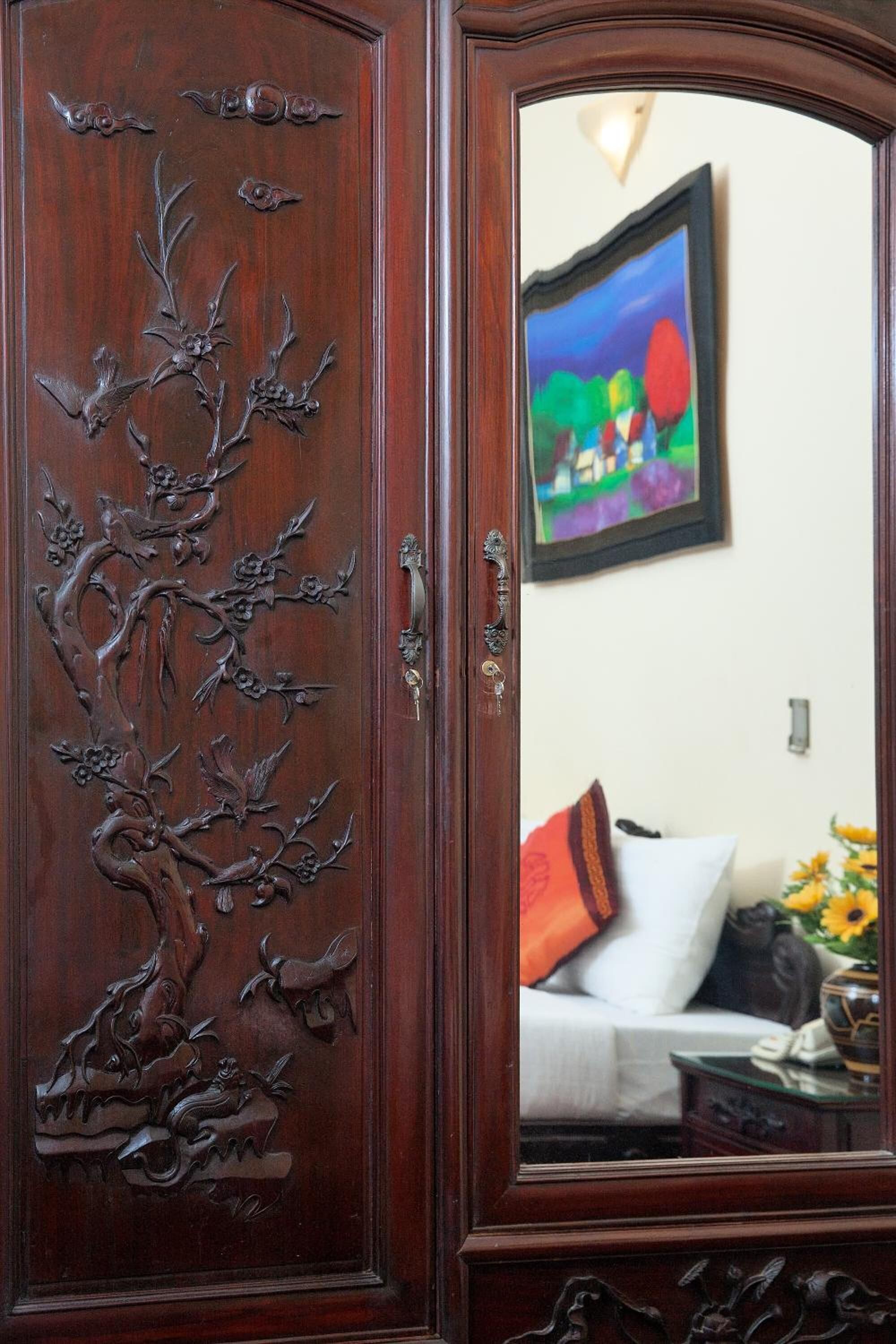 minibar, in-room safe, desk, laptop workspace