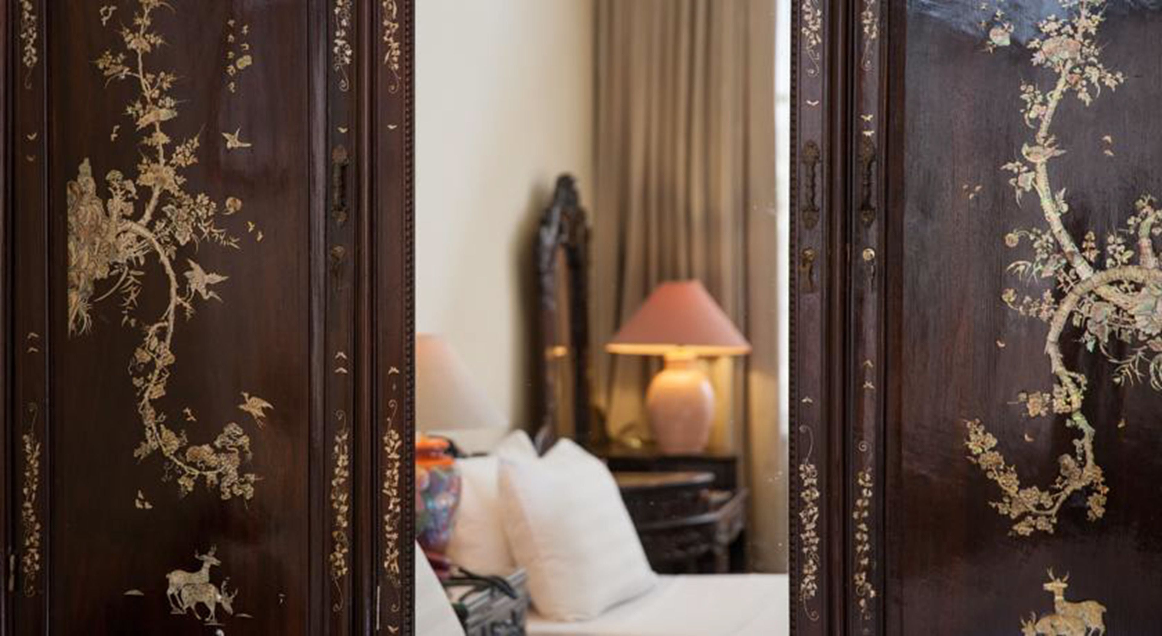 superior room | minibar, in-room safe, desk, laptop workspace