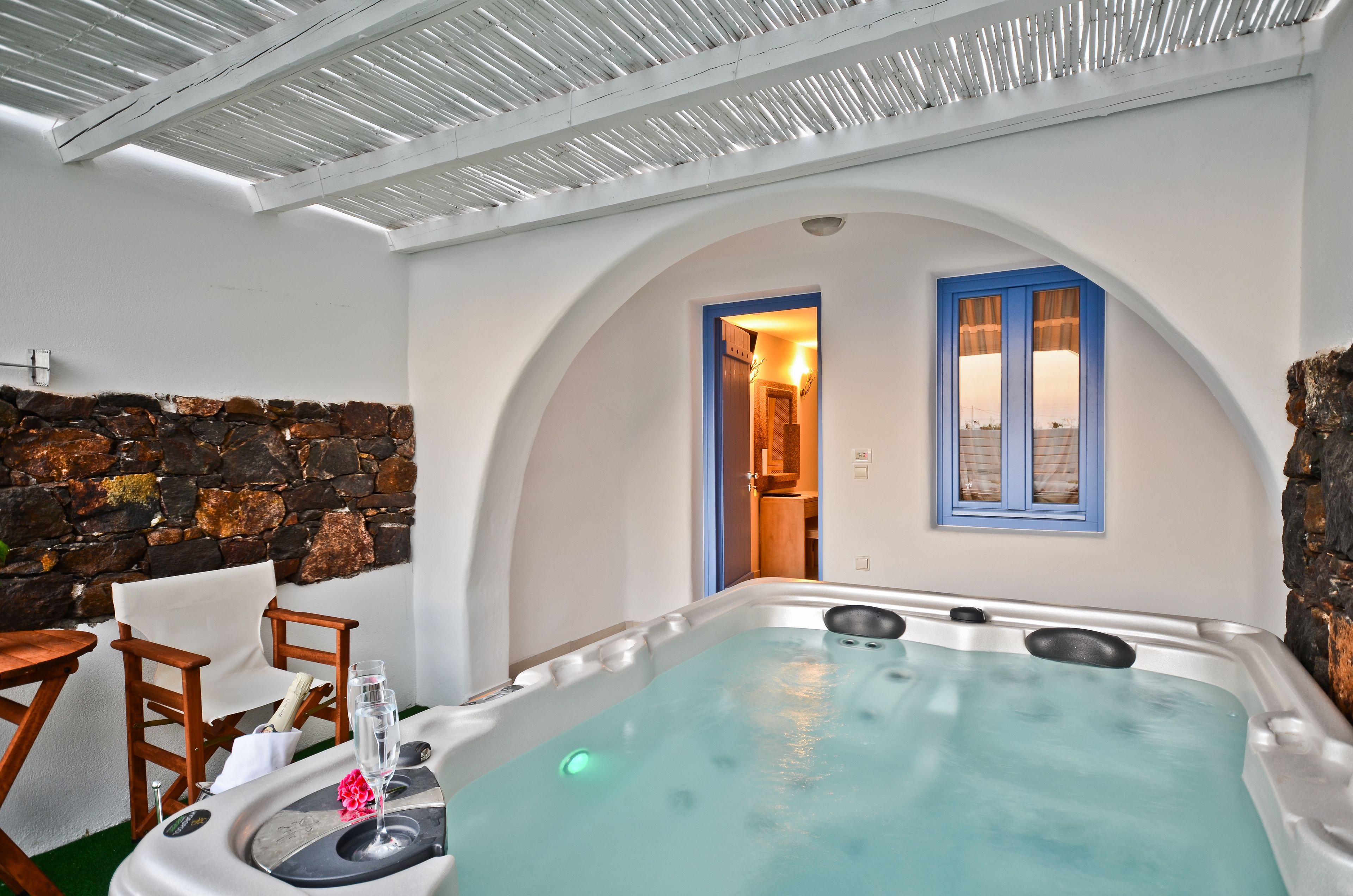 double room, hot tub | private spa tub