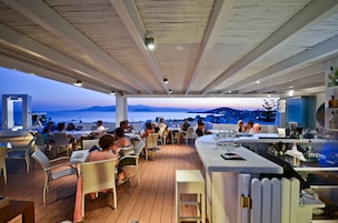 Lunch and dinner served, Greek cuisine