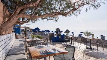 Breakfast and dinner served, Greek cuisine