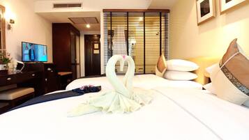 1 bedroom, minibar, in-room safe, desk