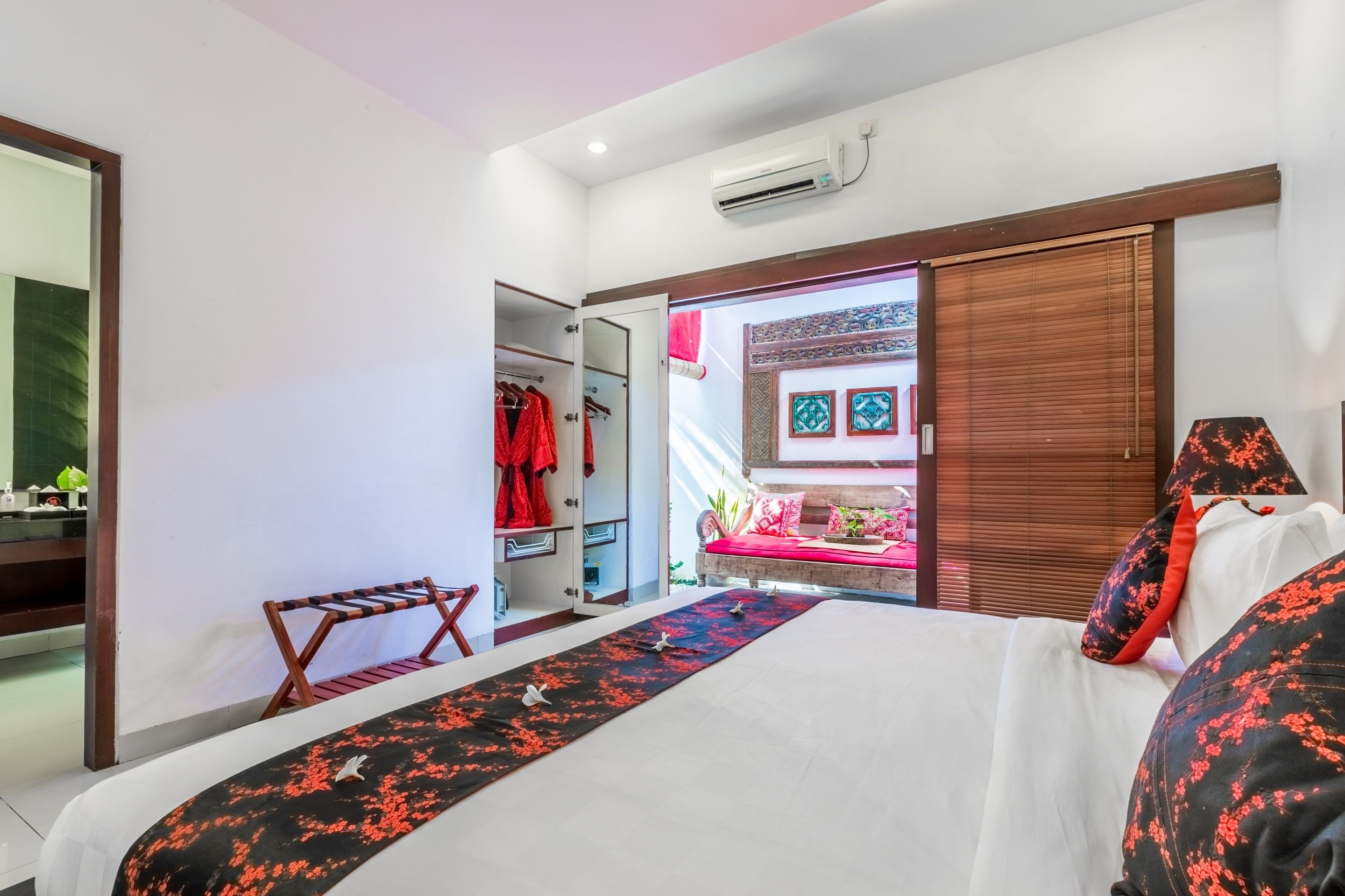 junior suite, pool access | 1 bedroom, minibar, in-room safe, desk