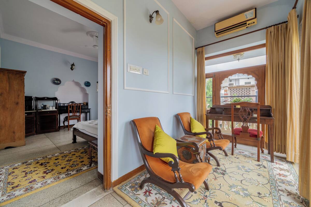 super deluxe room with complimentary airport pick up | egyptian cotton sheets, premium bedding, pillow-top beds, minibar