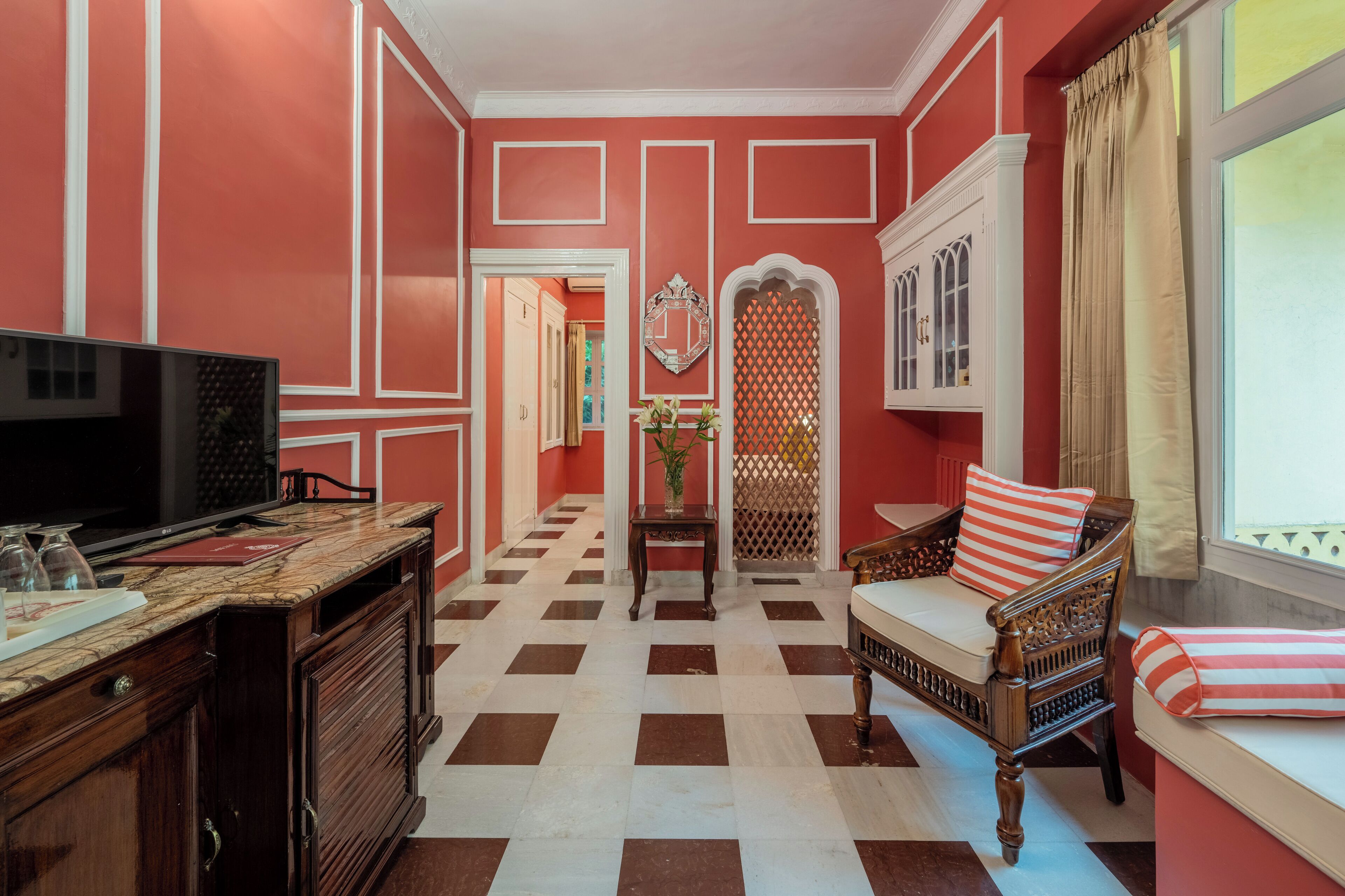 deluxe room with complimentary airport pick up | egyptian cotton sheets, premium bedding, pillow-top beds, minibar