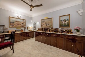 Daily buffet breakfast for a fee - Dera Rawatsar - Heritage Hotel (Jaipur)