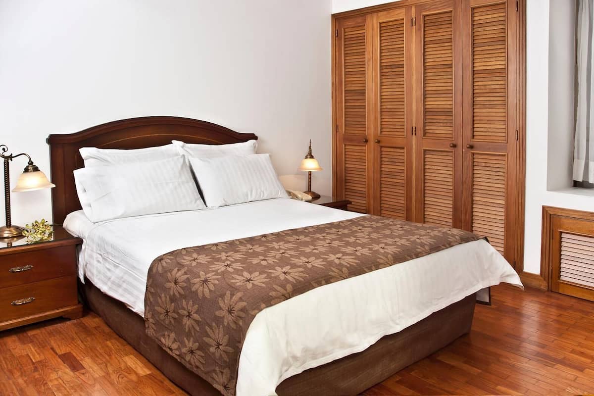 1 chambre, literie de qualité supérieure, couette en duvet d'oie