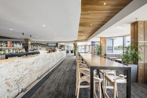 2 bars/lounges - Lakes Hotel (West Lakes)