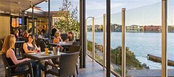 2 restaurants, breakfast, lunch, dinner served; Japanese cuisine 