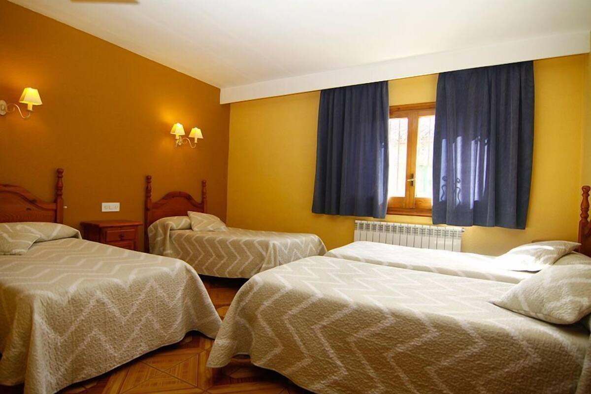 Classic Quadruple Room | Desk, laptop workspace, soundproofing, iron/ironing board (on request)