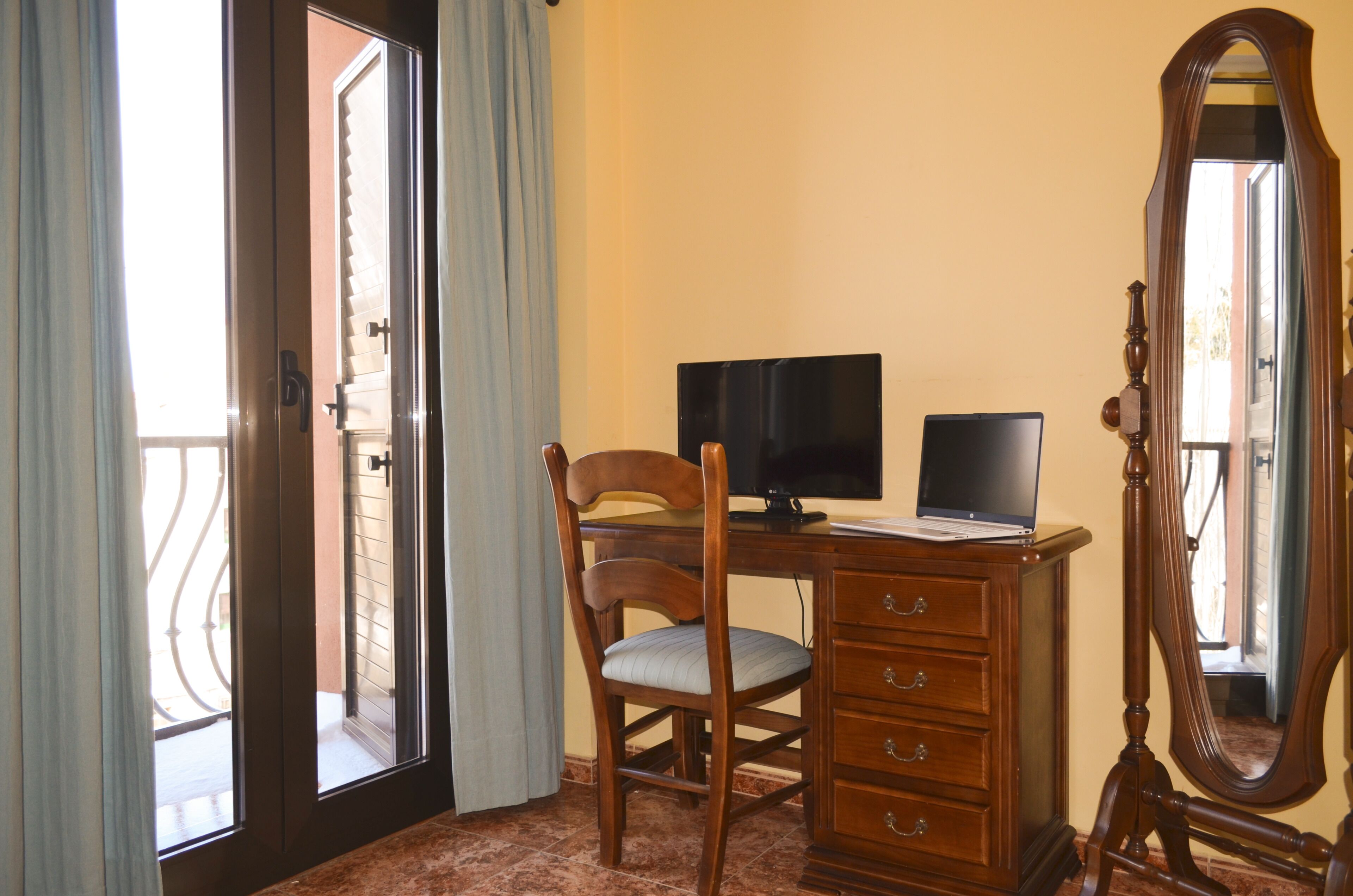 classic double or twin room | room amenity