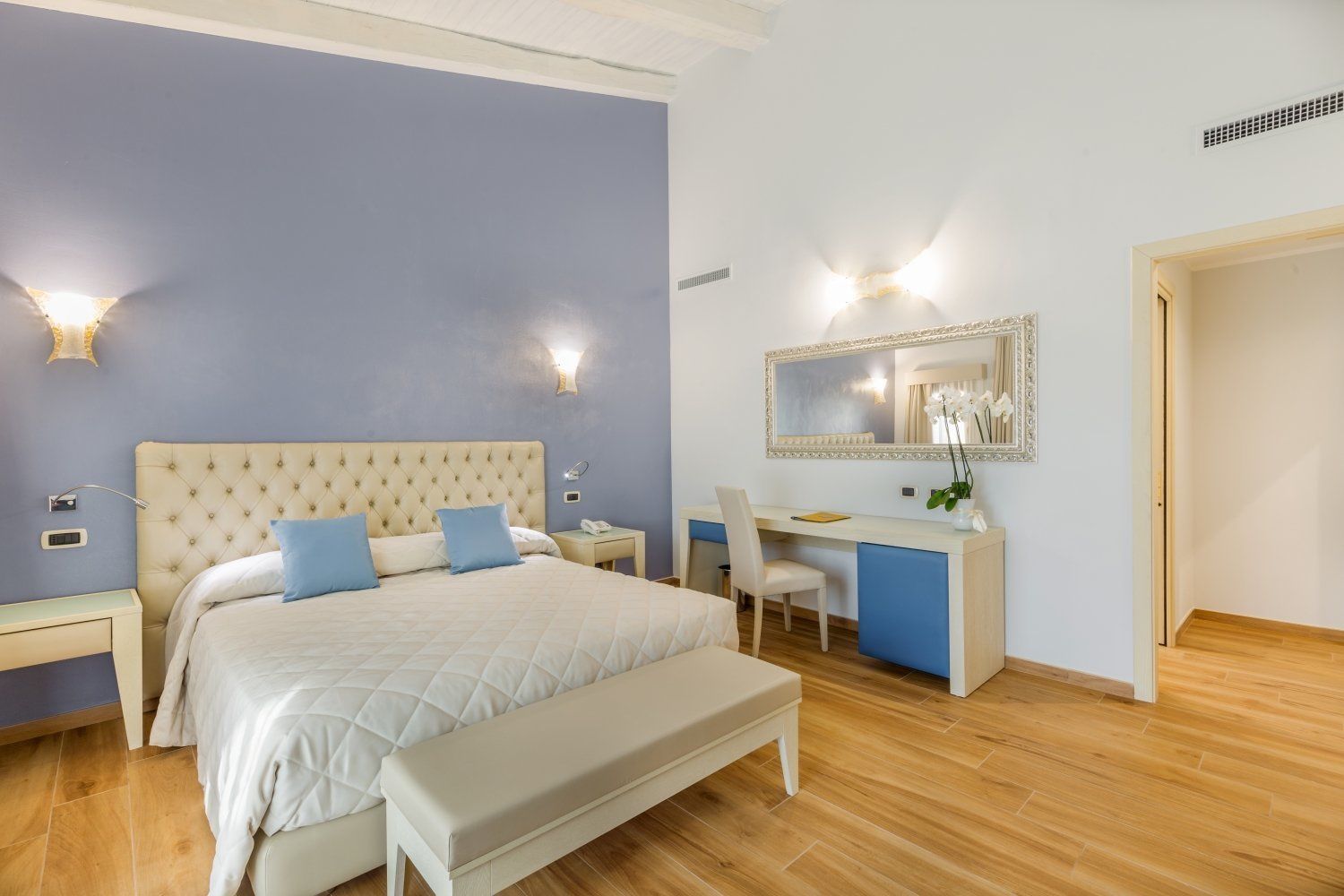 junior suite (blue emotion) | frette italian sheets, premium bedding, select comfort beds, minibar